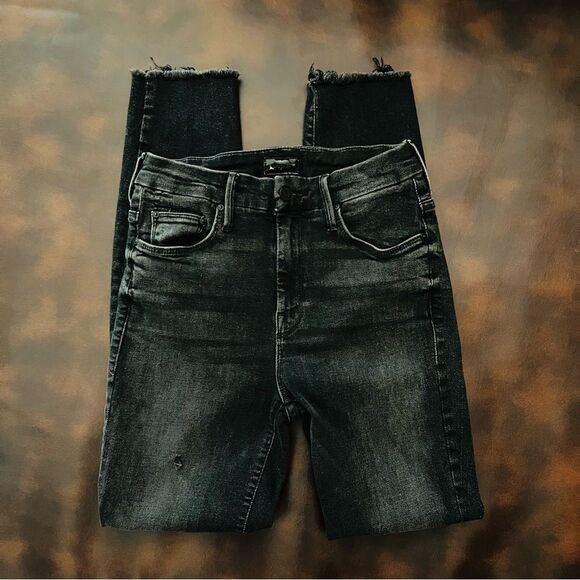 MOTHER High Waisted Looker Ankle Fray Jeans Night Hawk Distressed EUC SZ 25 - Picture 6 of 13